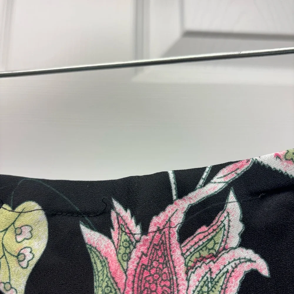 Dressbarn Woman Black Floral Midi Skirt – Size 16W - Picture 11 of 15